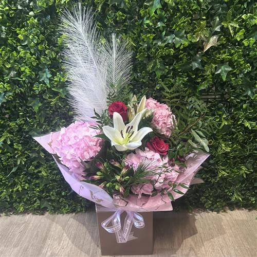 Luxury Pink Lily &amp; Hydrangea Gift Box