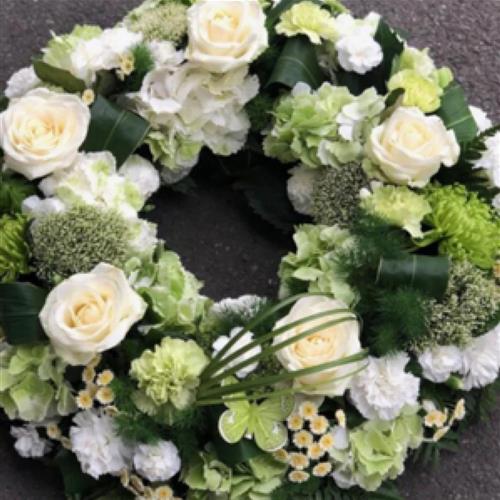 Creams Wreath Ring