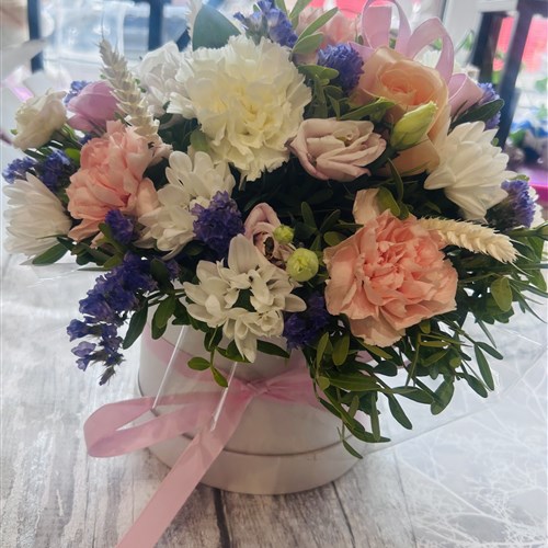 Blush meadow hatbox 