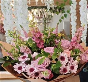 Click and collect flowers from Florabunda Whitburn